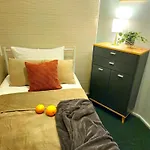 Heart Of Old Three Bedroom By Dome Square