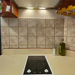 Heart Of Old Three Bedroom By Dome Square 아파트 *