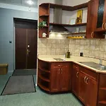 Heart Of Old Three Bedroom By Dome Square *