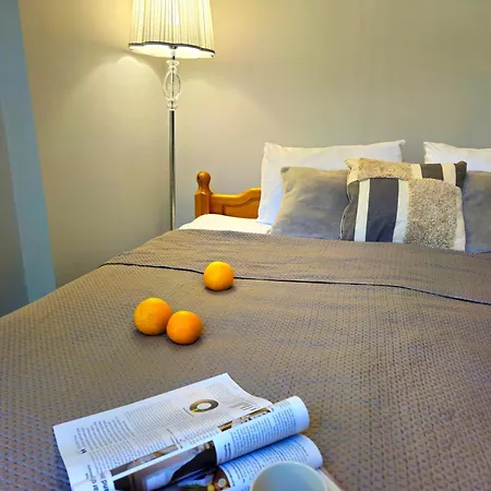 Heart Of Old 3 Bedroom By Dome Square Рига