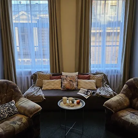 아파트 Heart Of Old Three Bedroom By Dome Square *