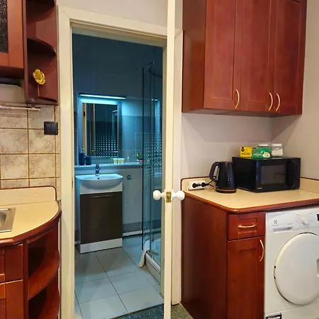 Heart Of Old 3 Bedroom By Dome Square