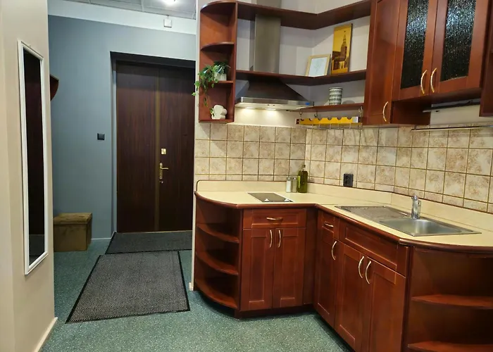 Heart Of Old Three Bedroom By Dome Square *