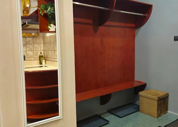 Heart Of Old 3 Bedroom By Dome Square Διαμέρισμα