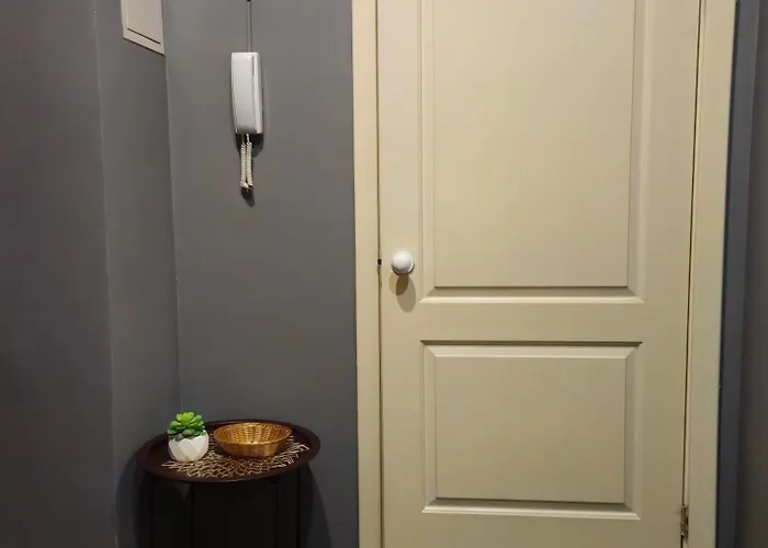 Heart Of Old 3 Bedroom By Dome Square Ρίγα