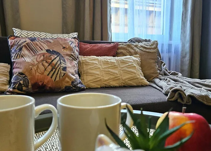 Apartment Heart Of Old 3 Bedroom By Dome Square