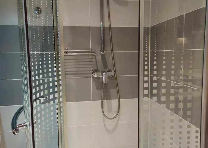 Heart Of Old Three Bedroom By Dome Square Lägenhet *