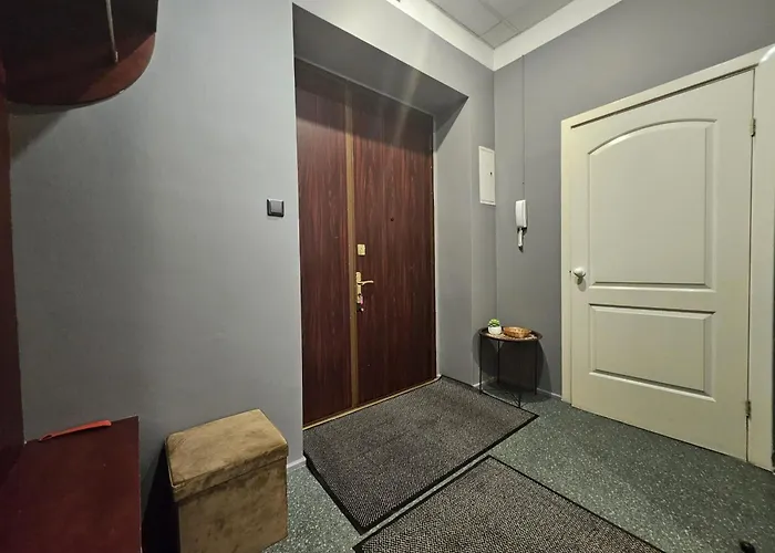 Heart Of Old Three Bedroom By Dome Square *