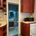 Heart Of Old Three Bedroom By Dome Square