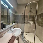 Апартаменты Heart Of Old Three Bedroom By Dome Square Рига