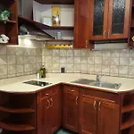 Heart Of Old Three Bedroom By Dome Square