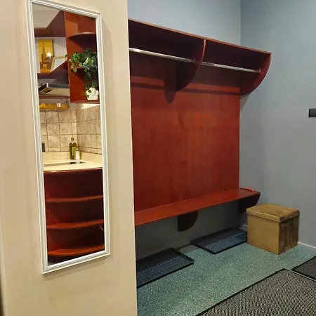 Heart Of Old 3 Bedroom By Dome Square Appartement