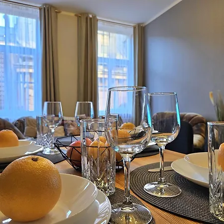 Heart Of Old 3 Bedroom By Dome Square