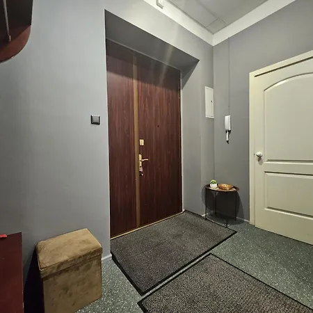 Heart Of Old 3 Bedroom By Dome Square *